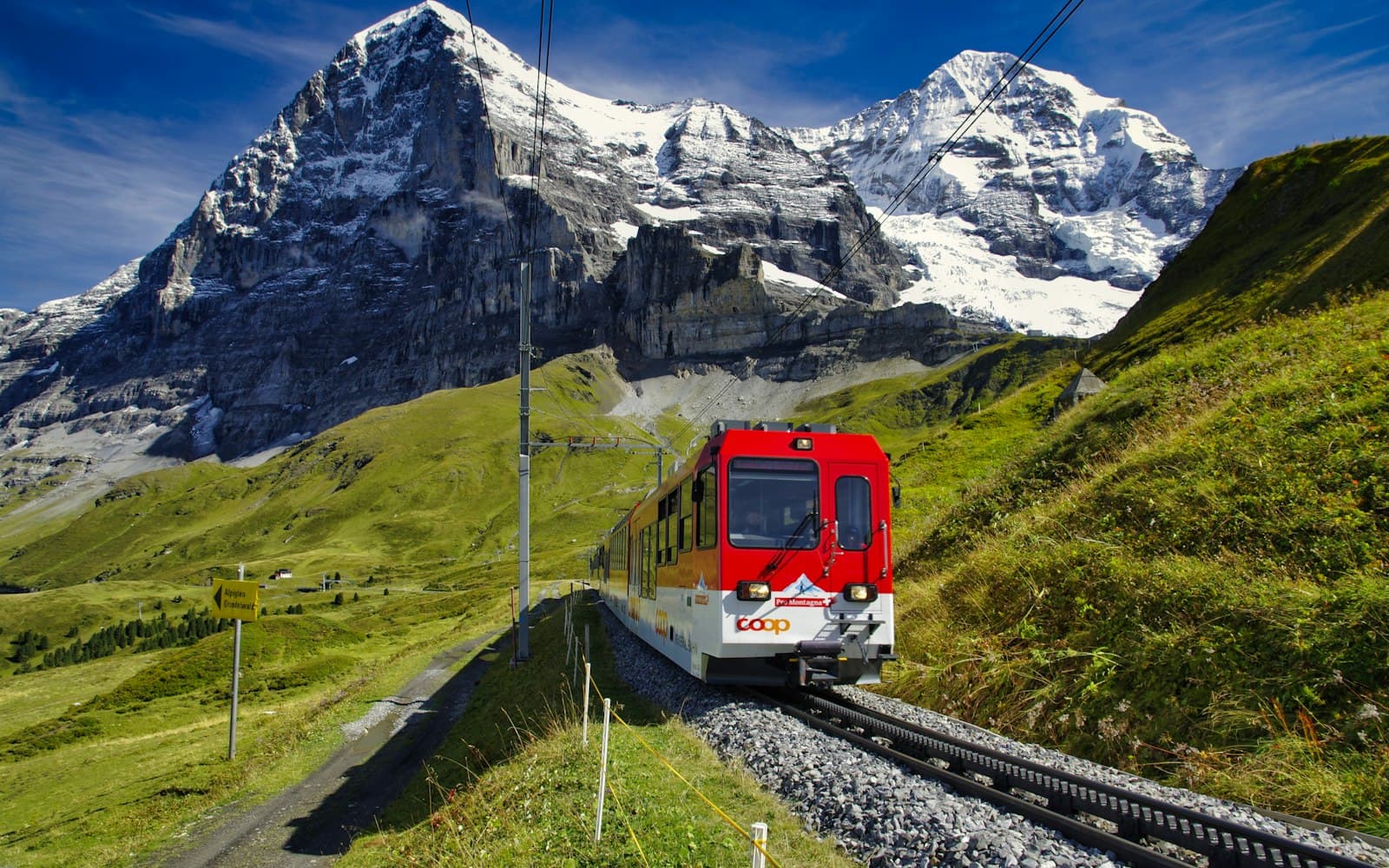 Transport & the TMB: How to Get Around Between Chamonix, Les Houches and Le Fayet?